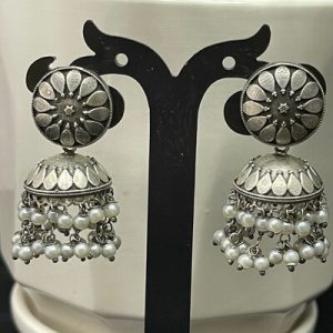 SILVER JUMKA WITH PEARL HANGING