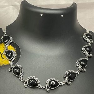 SILVER NECKLACE
