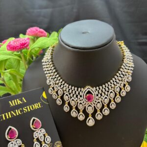 MK193DIAMOND FINISH NECKSET